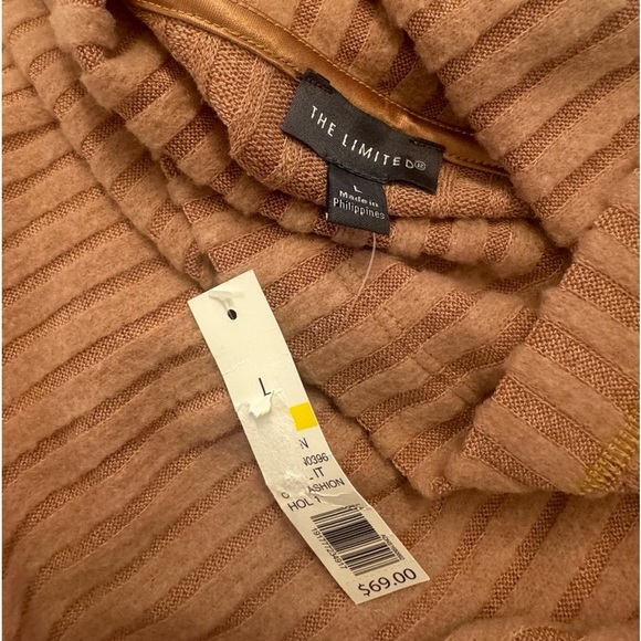 NWT The Limited Rib Hacci Knit Turtleneck Thin Sweater Tab Up Sleeves Camel L - Picture 3 of 11
